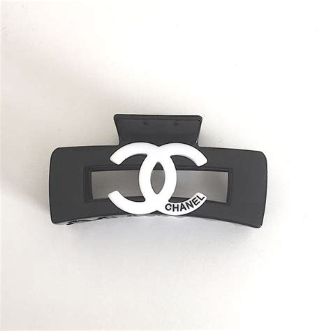 Chanel hair claw clip